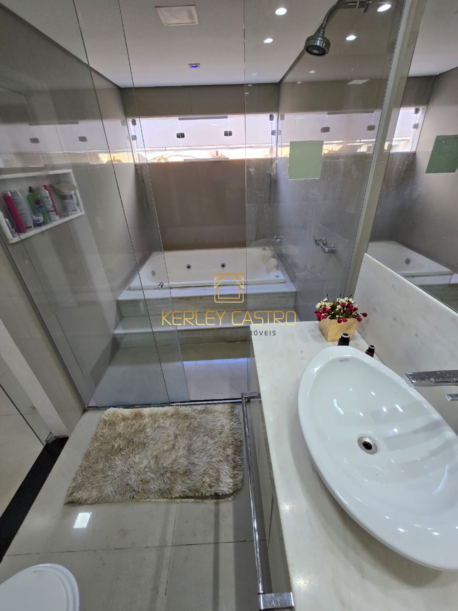 VENDO LINDA CASA COM PISCINA, SAUNA, HIDROMASSAGEM, ÁREA GOURMET-SÃO CRISTÓVÃO I